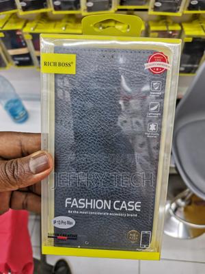 iPhone 13 Pro Max Cover - Black - Rich Boss Leather Texture - thumbnail 2