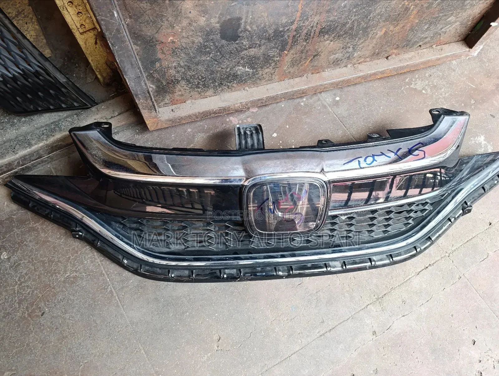 Hondafit 2018 Grill