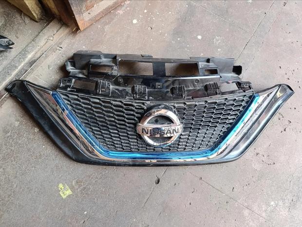 Nissan Note 2018 Grill