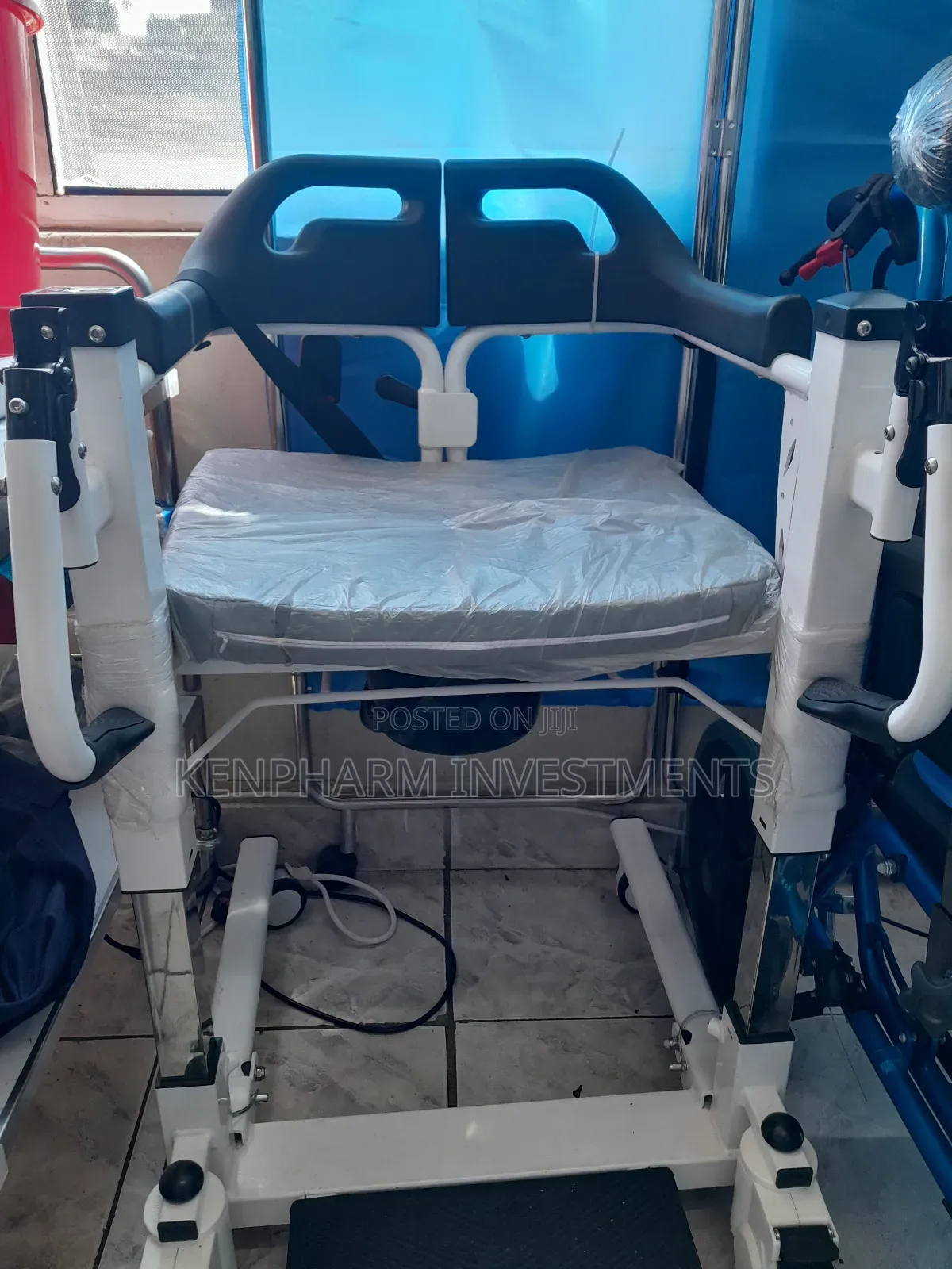Manual Patient Transfer Chair; Mobility Aid