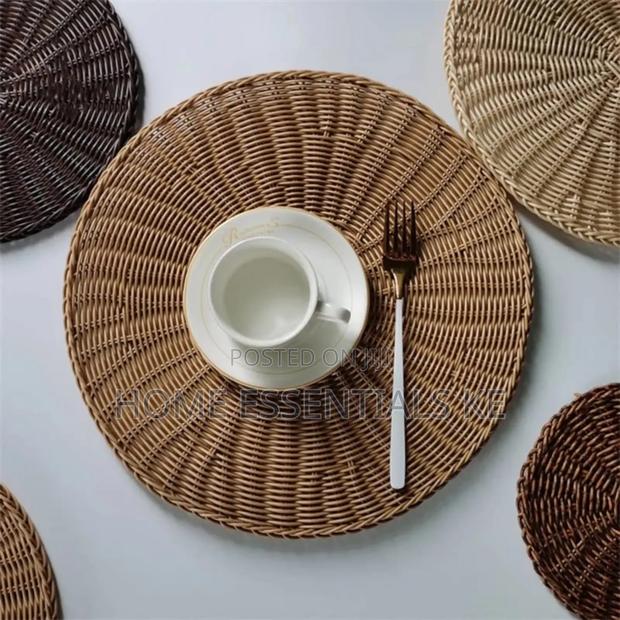 33cm Rattan Unique Mats Set