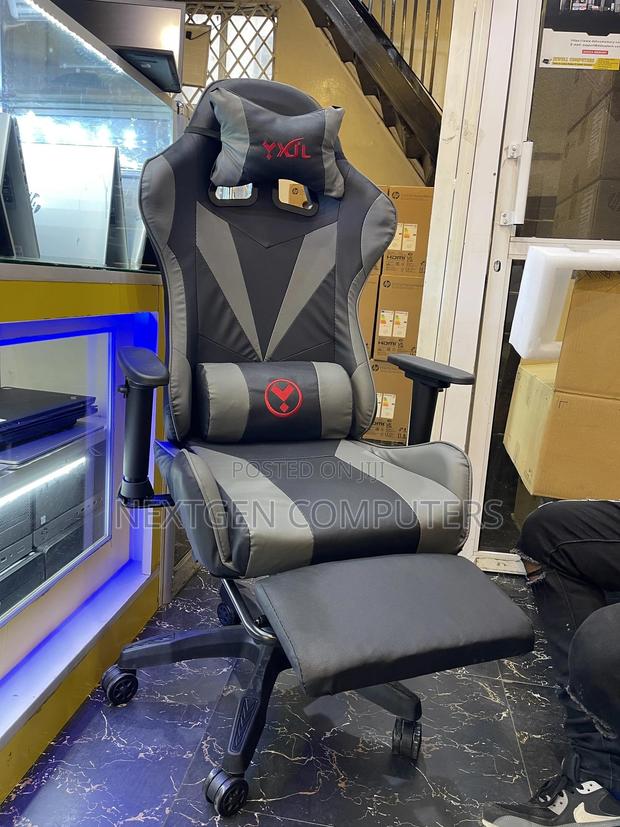 Comfort Gaming Chair With Headrest and Backrest Vibration