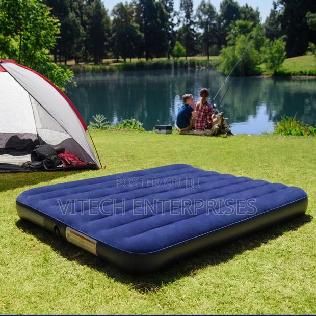 Inflatable Mattress With -a Free Pump 4*6 - main view