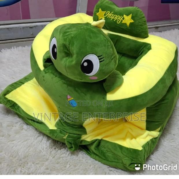 Infant Seat Me Up Pillow - main view