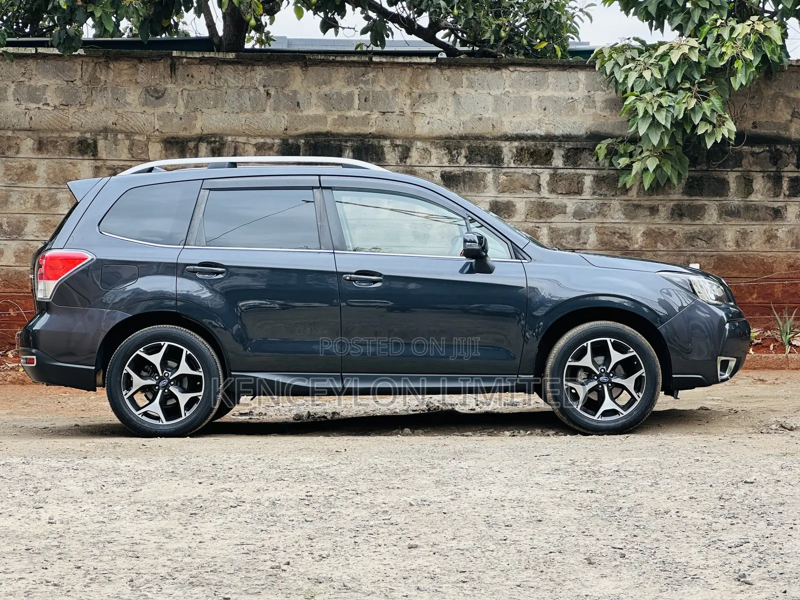Subaru Forester 2017 Gray