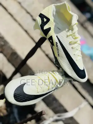 Nike Airzoom Soccer Boots, Cream Air Zoom Football Boots