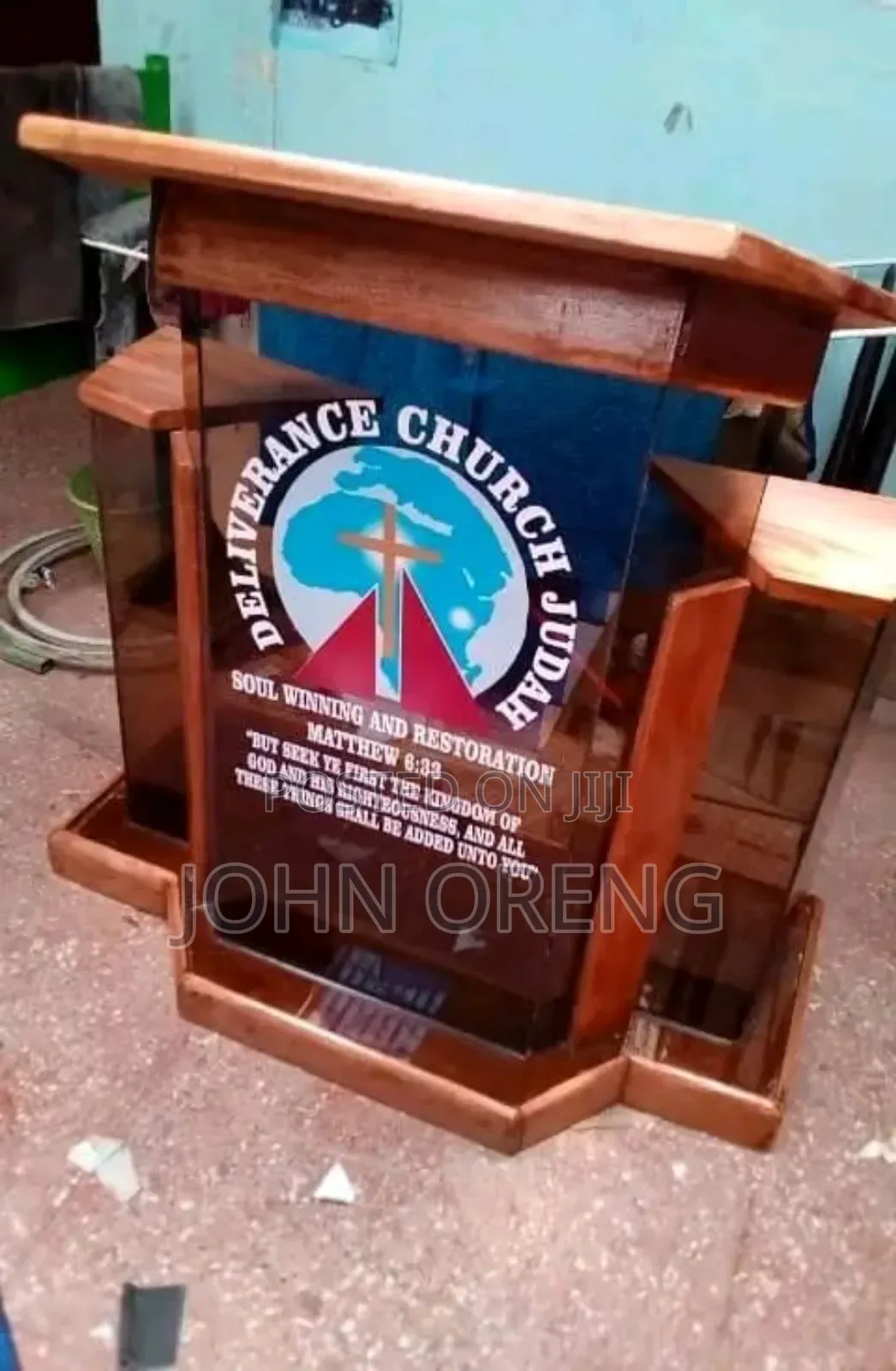 Bigger Size Mahogany Pulpits