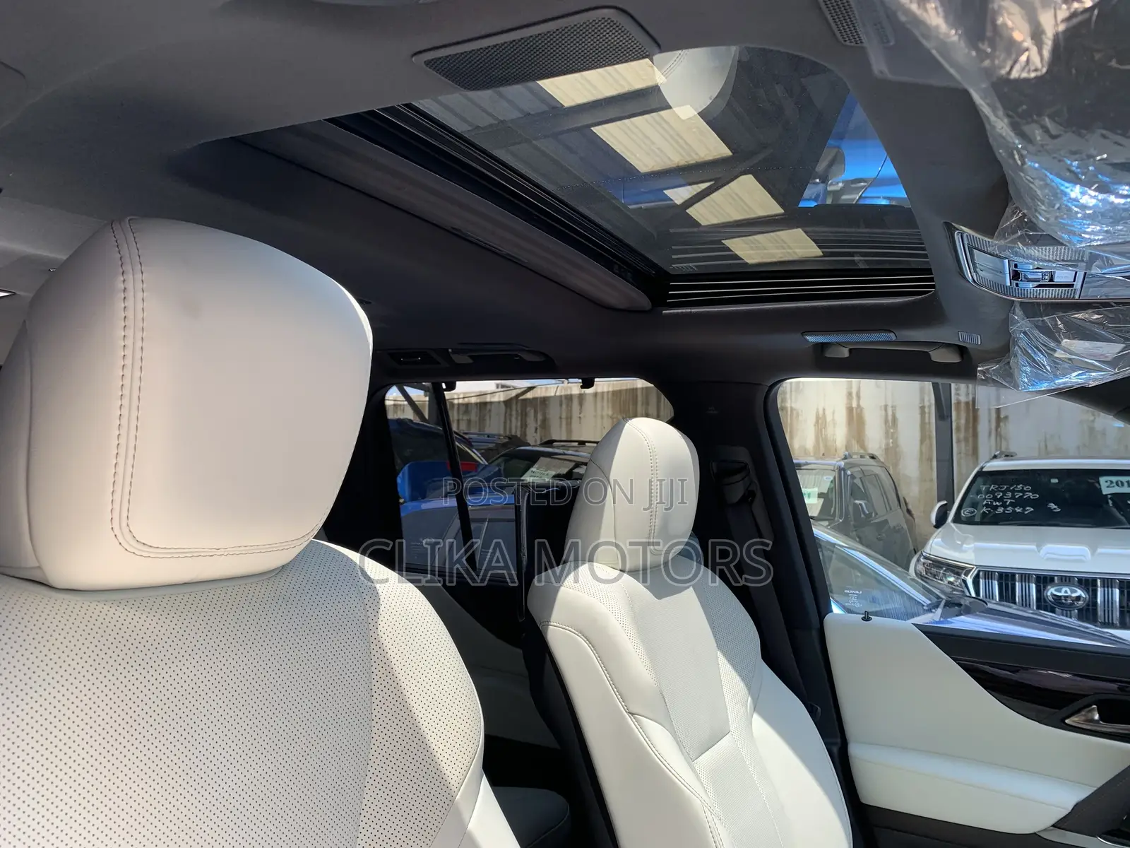Lexus LX 2023 Green