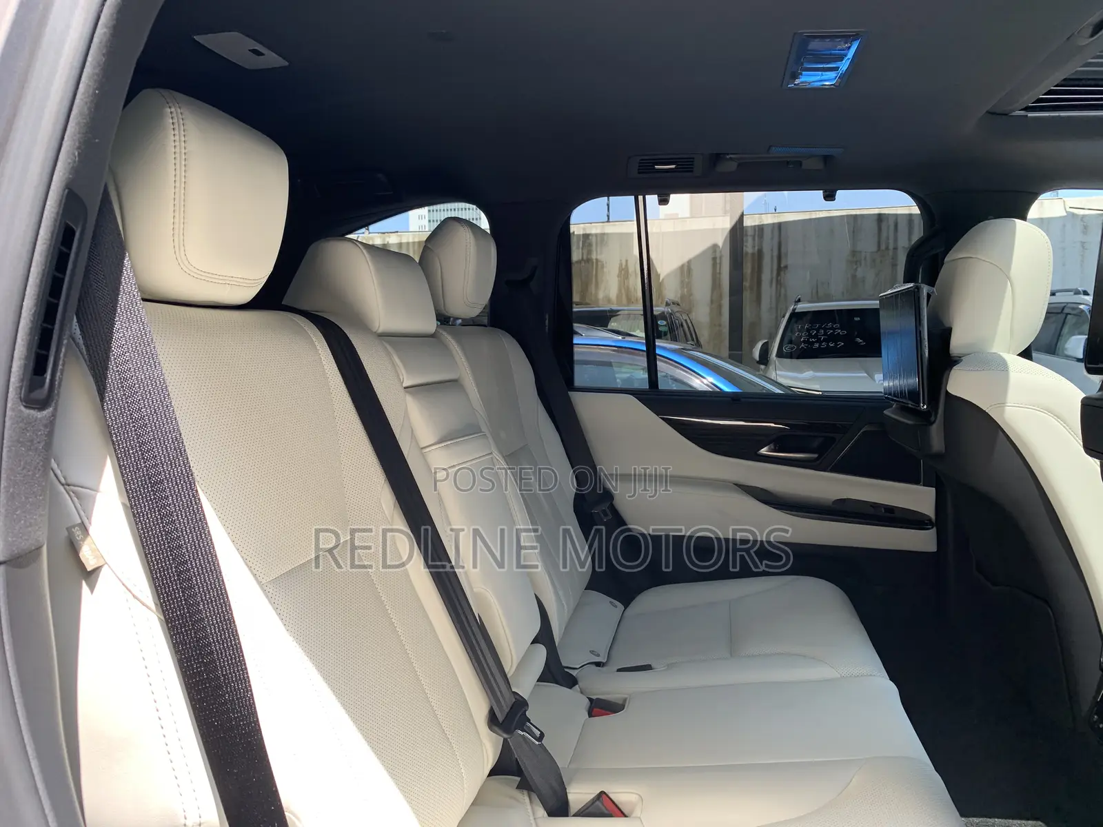 Lexus LX 2023 Green