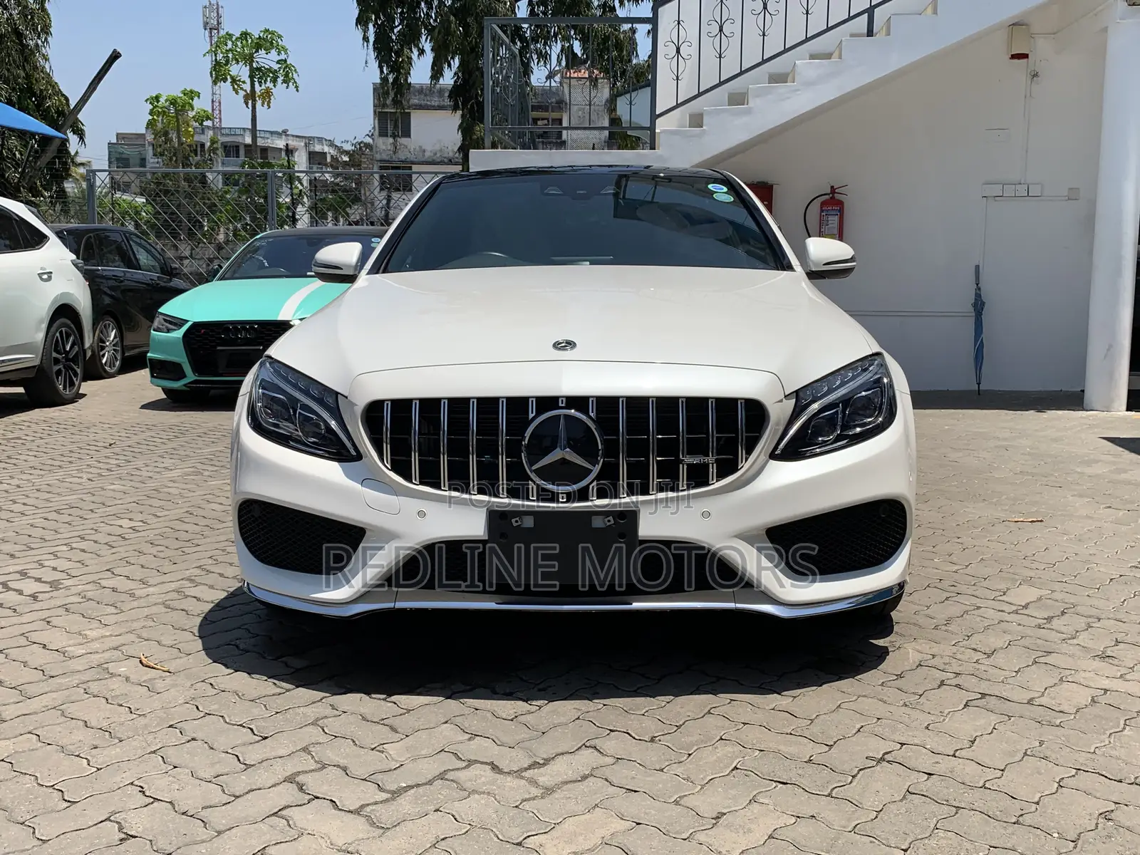 Mercedes-Benz C200 2018 Pearl