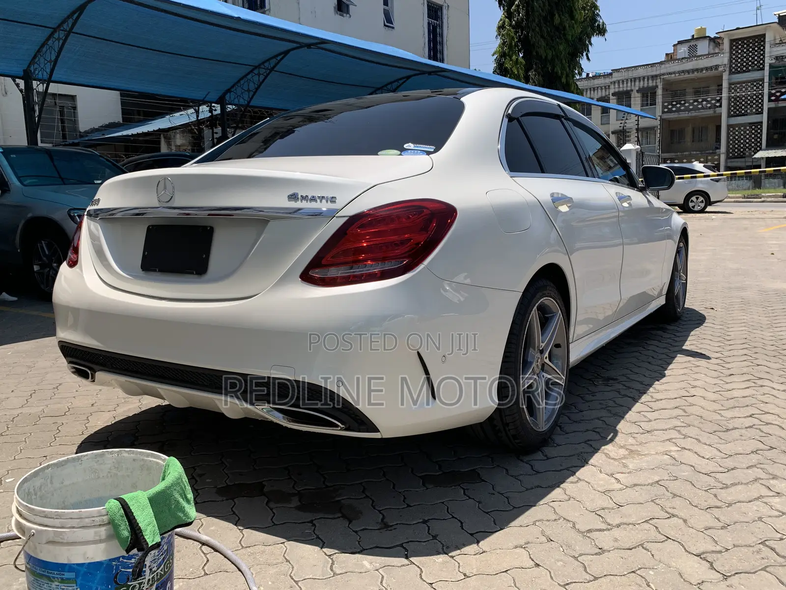 Mercedes-Benz C200 2018 Pearl