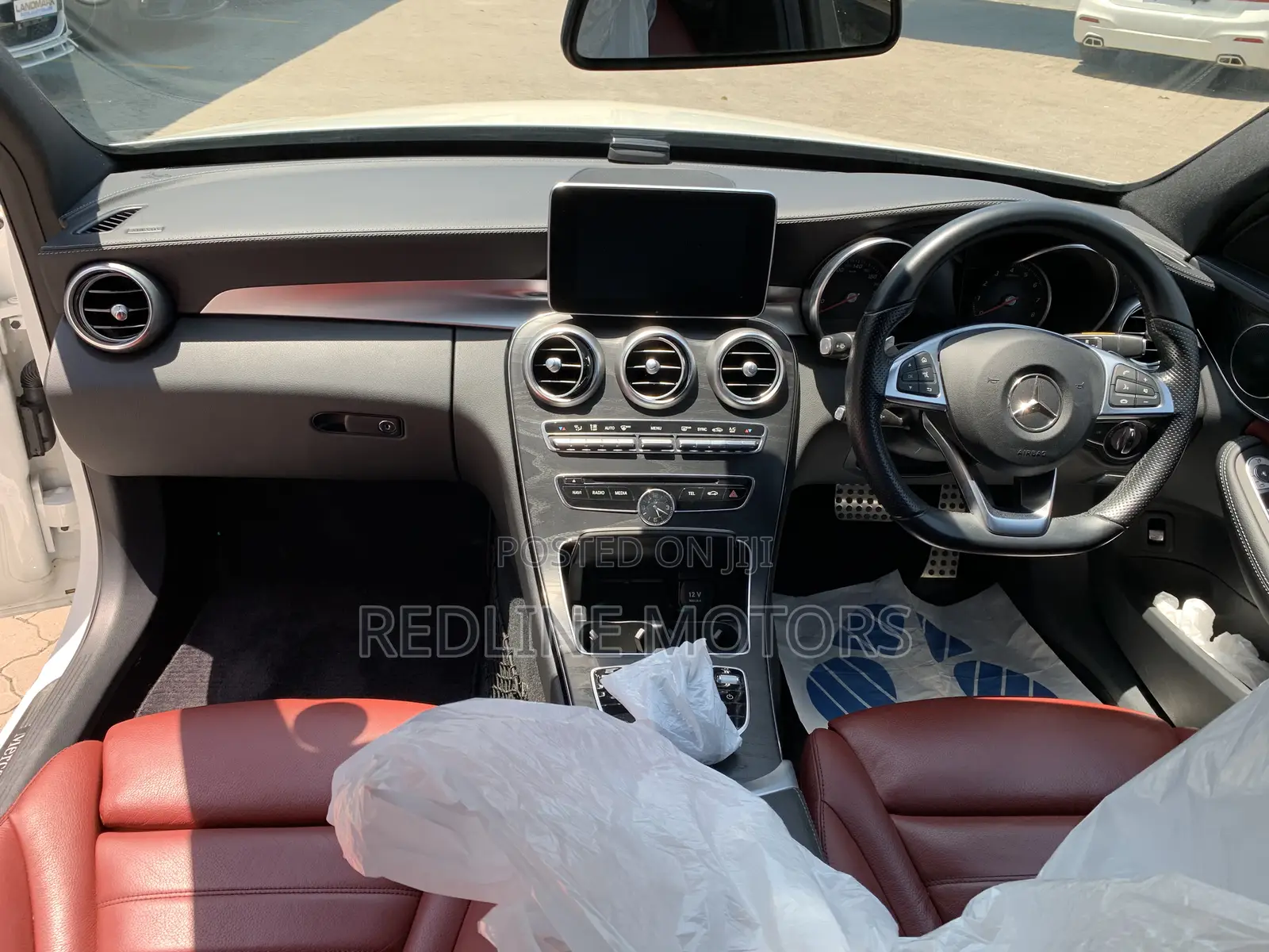 Mercedes-Benz C200 2018 Pearl