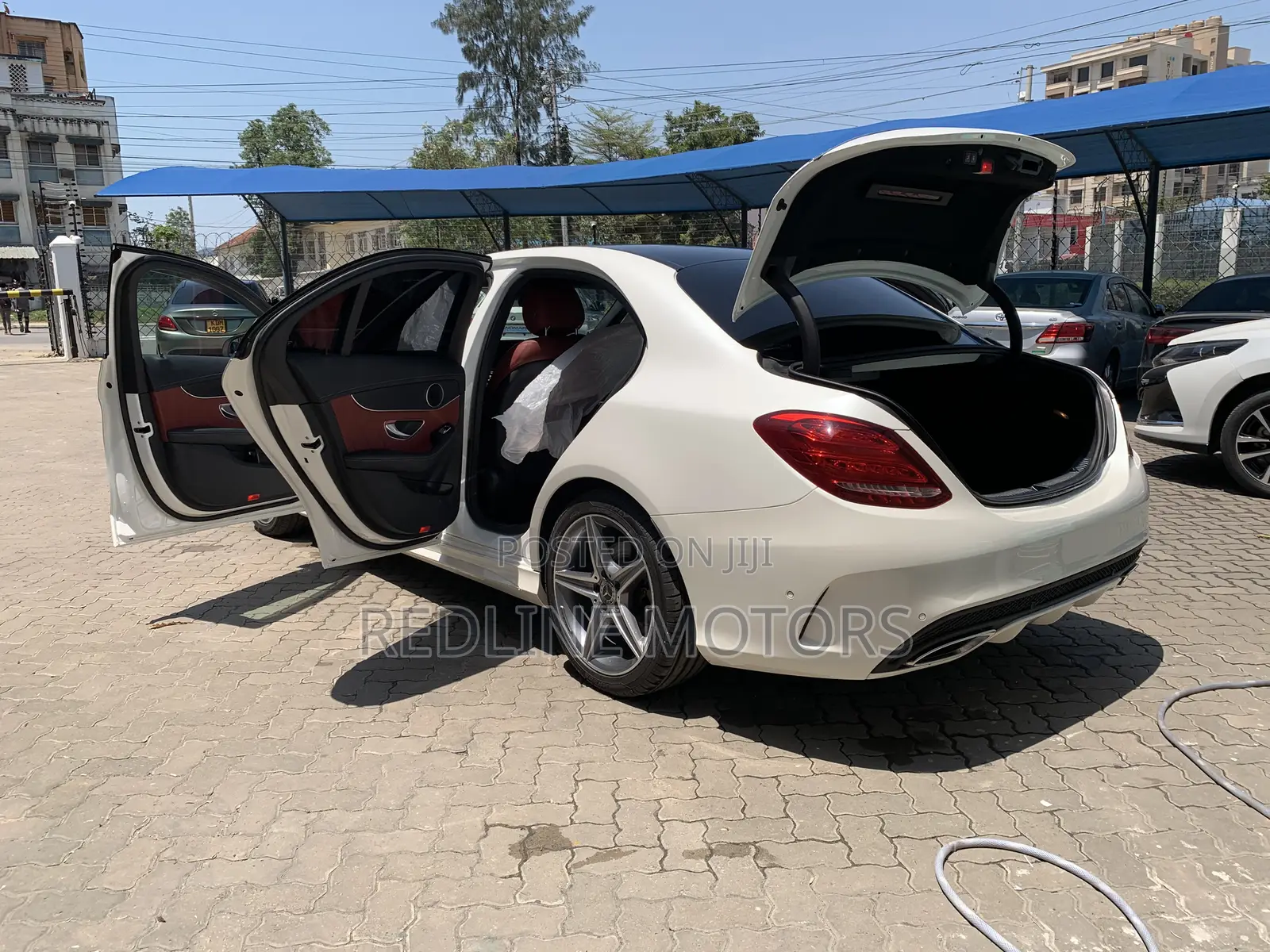 Mercedes-Benz C200 2018 Pearl