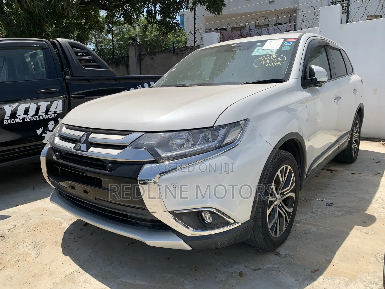 Mitsubishi Outlander ES FWD 2017 White