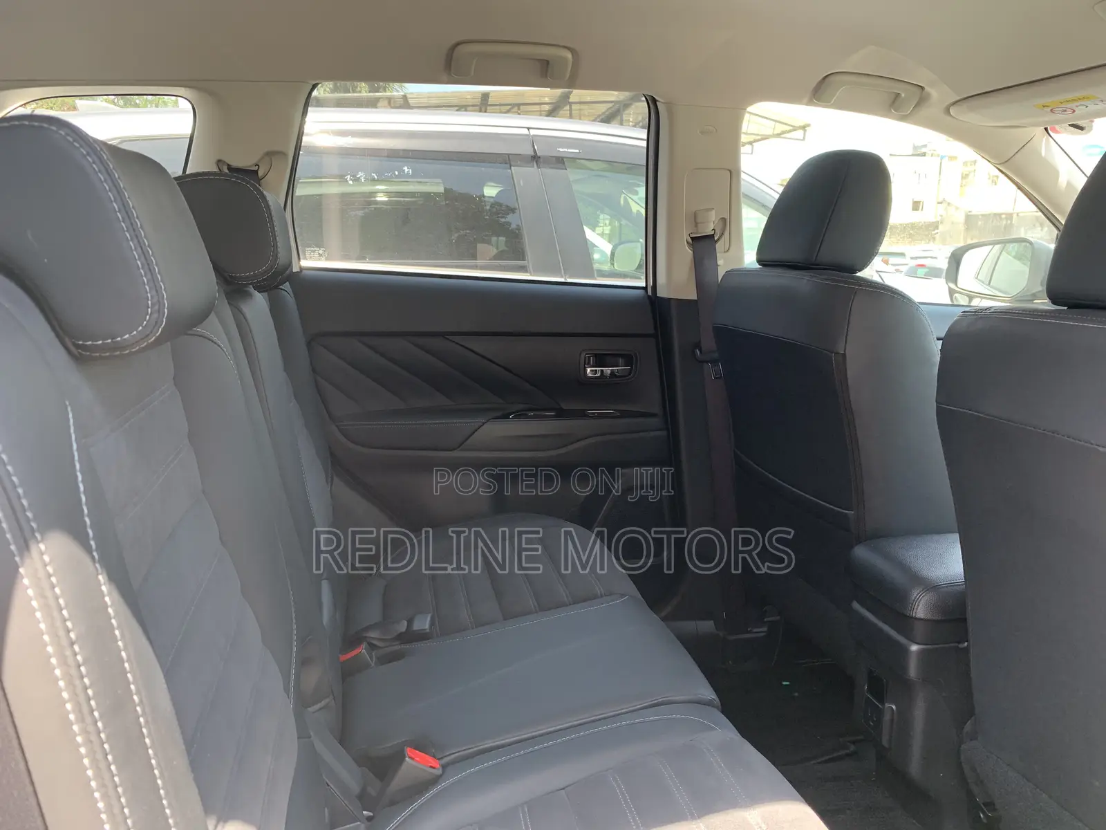 Mitsubishi Outlander 2.4 PHEV AWD 2017 Off white