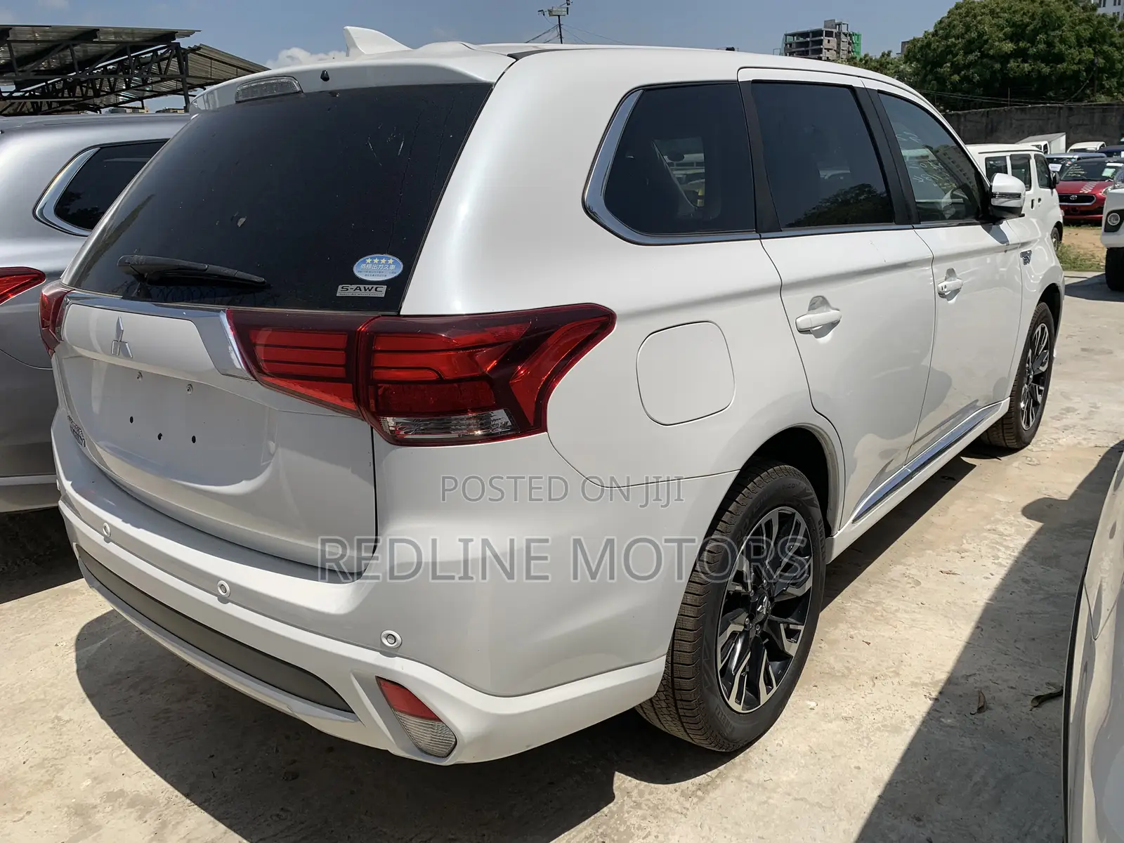 Mitsubishi Outlander 2.4 PHEV AWD 2017 Off white