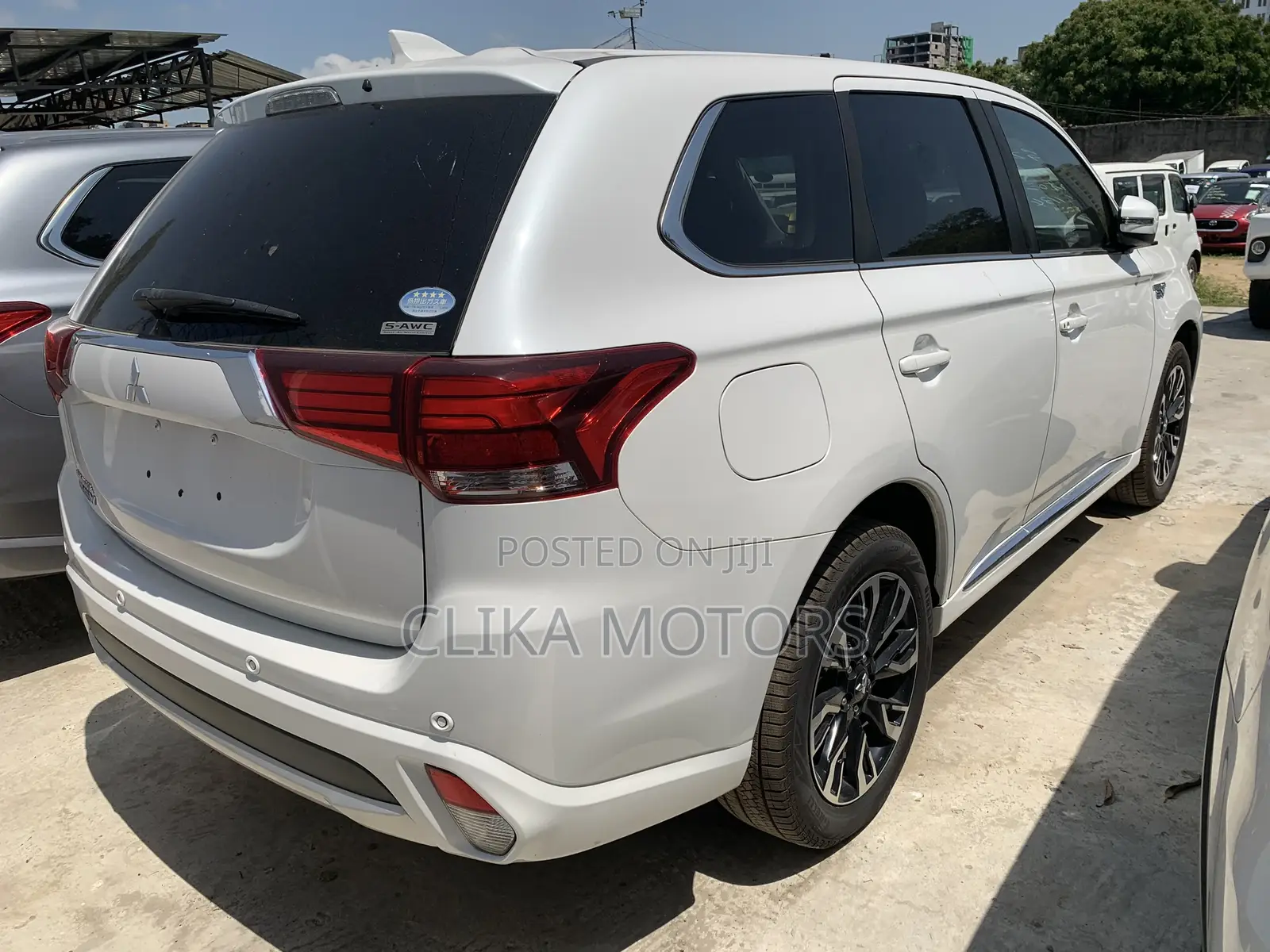 Mitsubishi Outlander 2.4 PHEV AWD 2017 Off white
