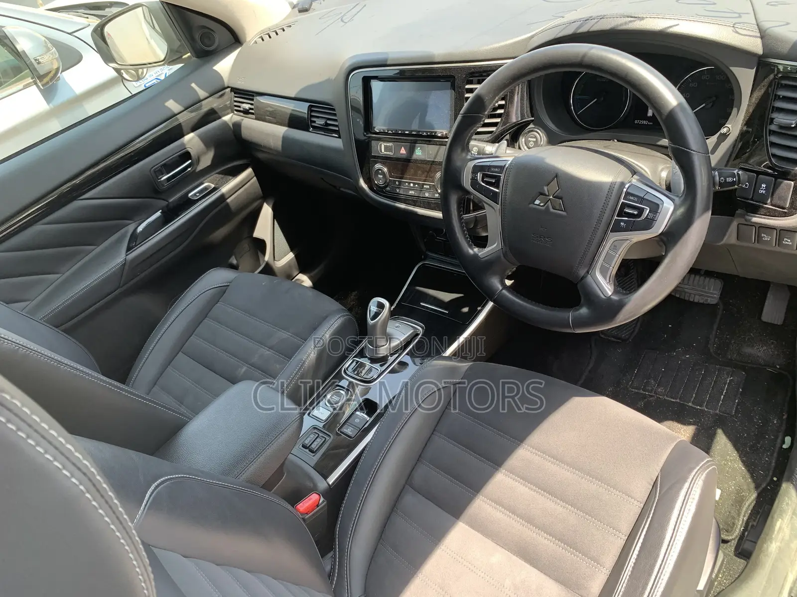 Mitsubishi Outlander 2.4 PHEV AWD 2017 Off white