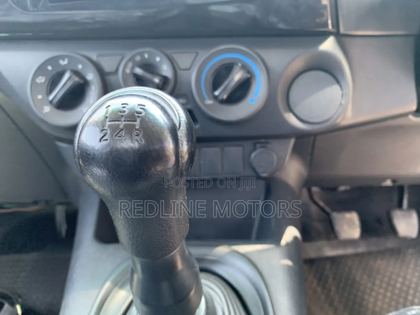 Toyota Hilux 2017 Black