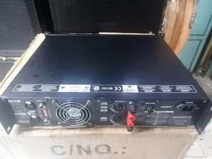 Behringer Europower EP2000 Professional Stereo Power Amp
