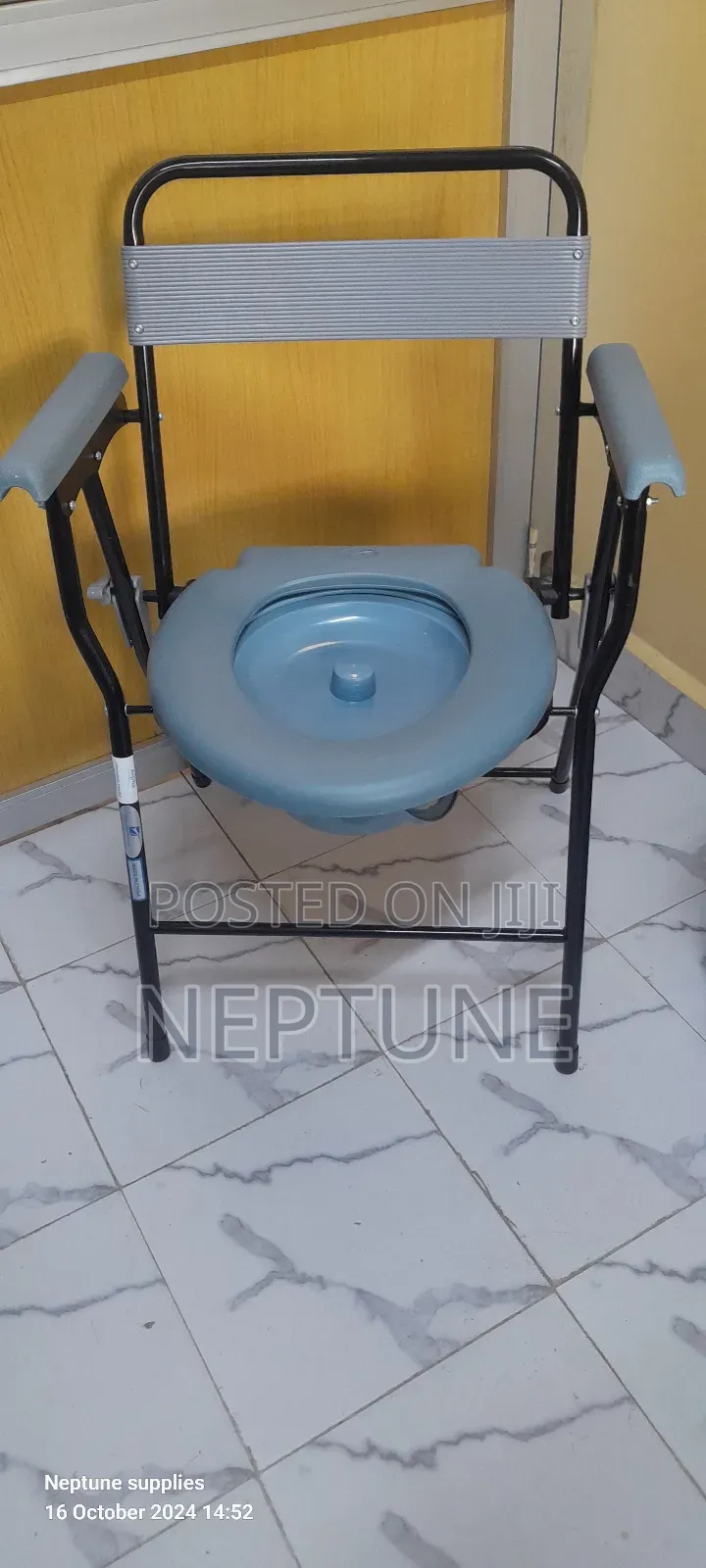 Commode Chair With Back Rest