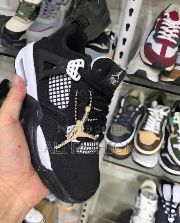 Kids Jordan 4 - thumbnail 2