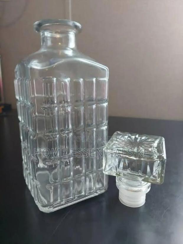 1L Whisky Decanter/Wine Cork - thumbnail 3