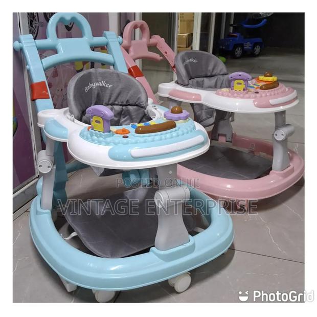 Baby Walker With a Pusher - main view