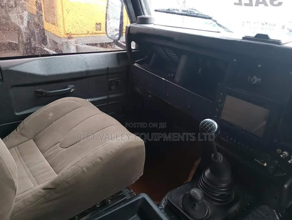 Land Rover Defender 1987 Black