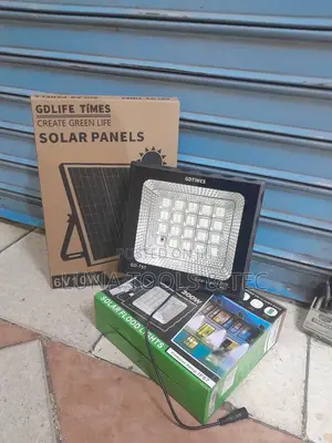 Fine 200W Solar Lights Solar Panels and Remote.