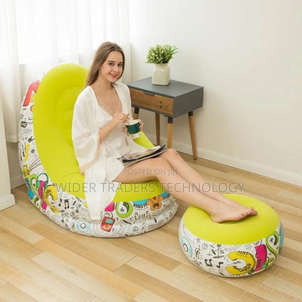*Inflatable Seat With Foot Rest Free Pump