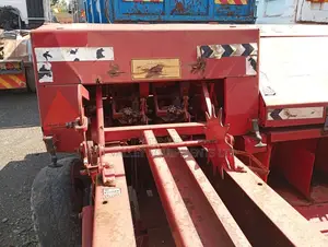 New Holland 376 Baler