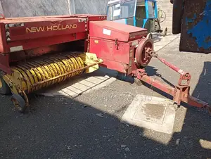 New Holland 376 Baler