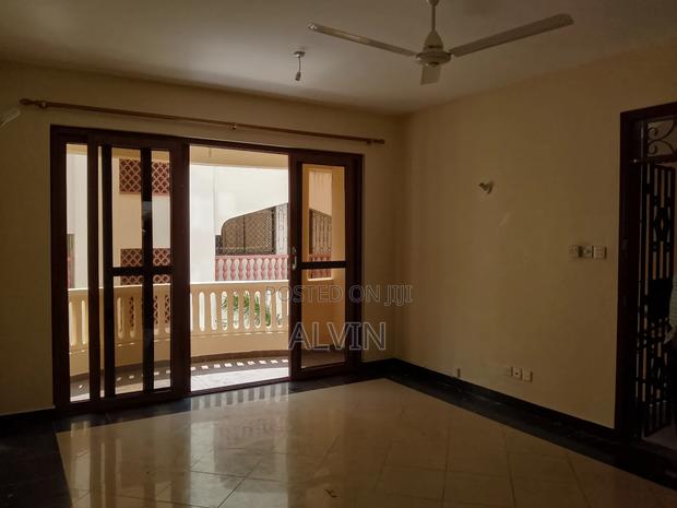 3bdrm Apartment in Kizingo for rent