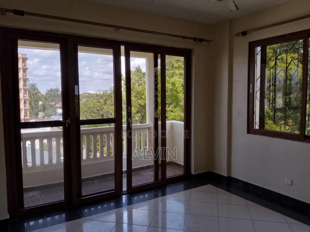 3bdrm Apartment in Kizingo for rent - thumbnail 10