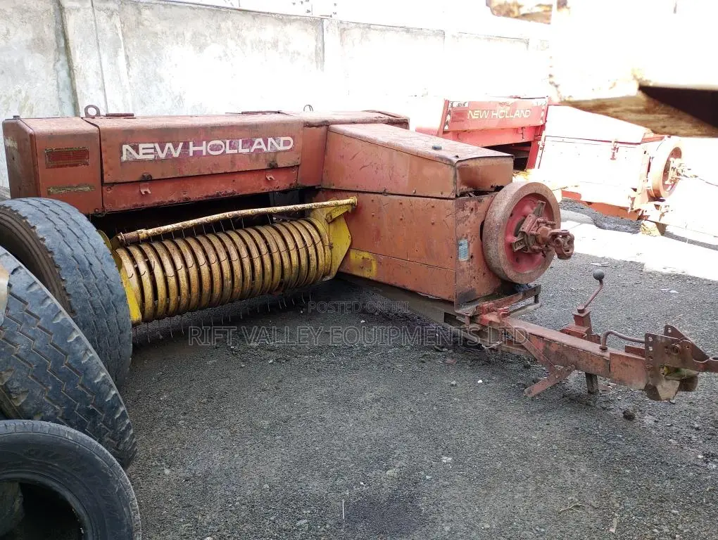 New Holland 276 Baler