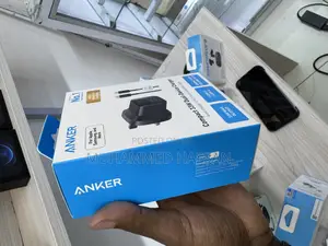 Compact 33W Dual Device Charger
