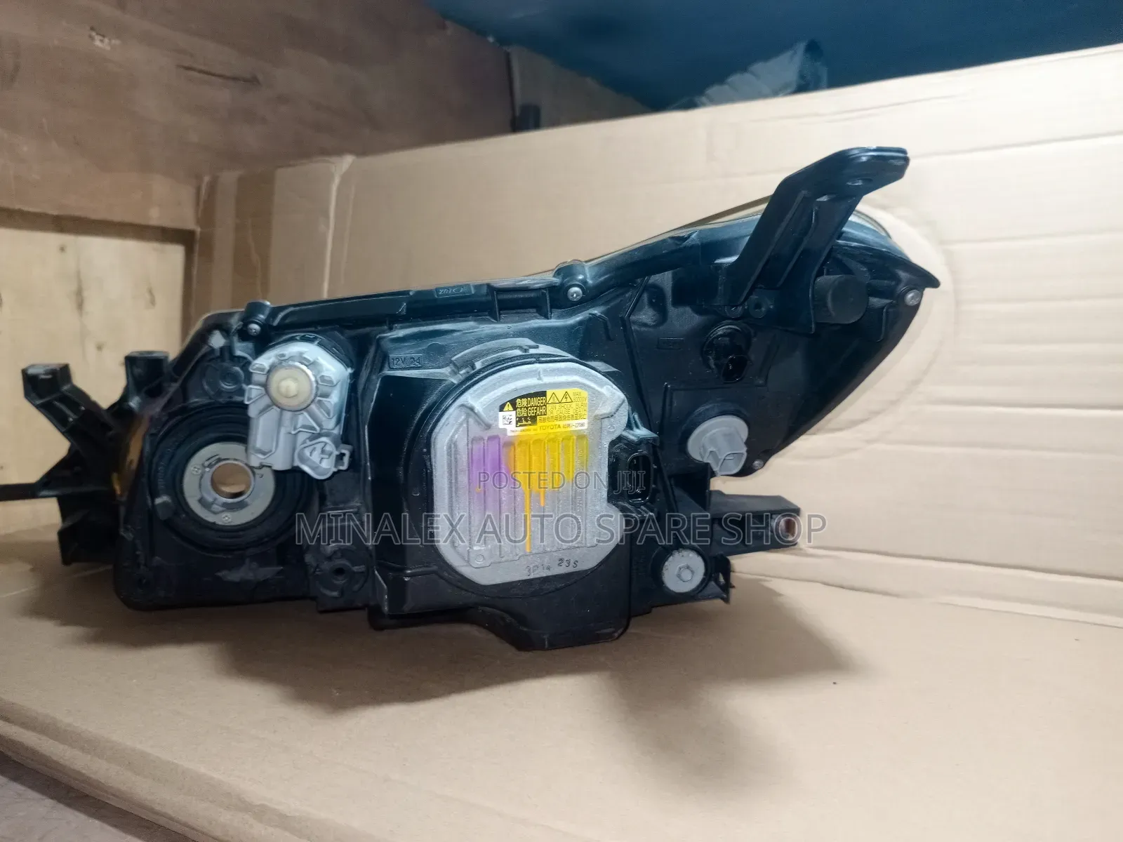Markx 2013 Model Zenon RHS Headlight Complete With Comp+Bulb