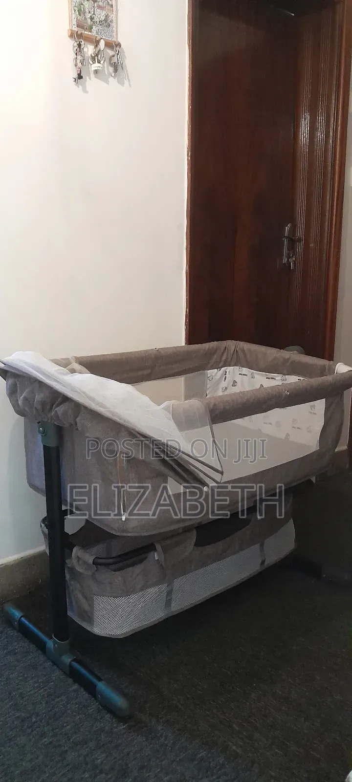 Baby Cosleeper/ Foldable