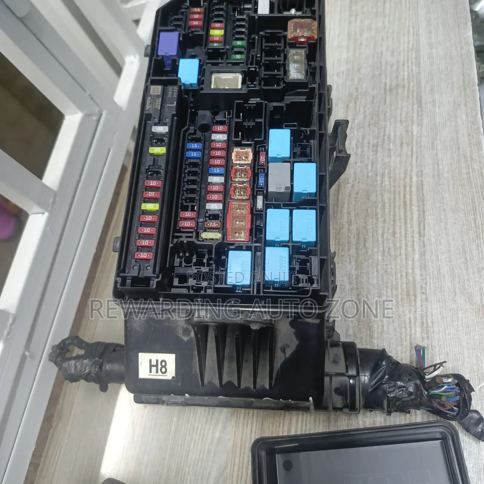 Prado 150 Fusebox.
