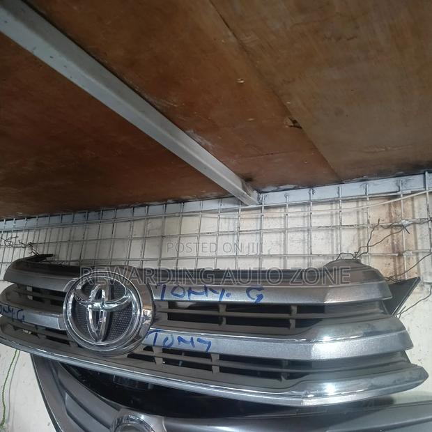 Toyota Hilux Levo Grille. - thumbnail 2