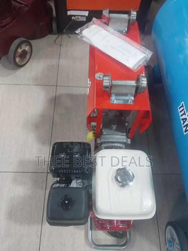 Concrete Hoist Machine