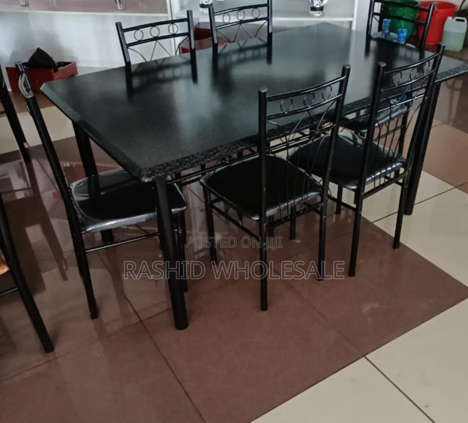 Dining Black 6 Sitter