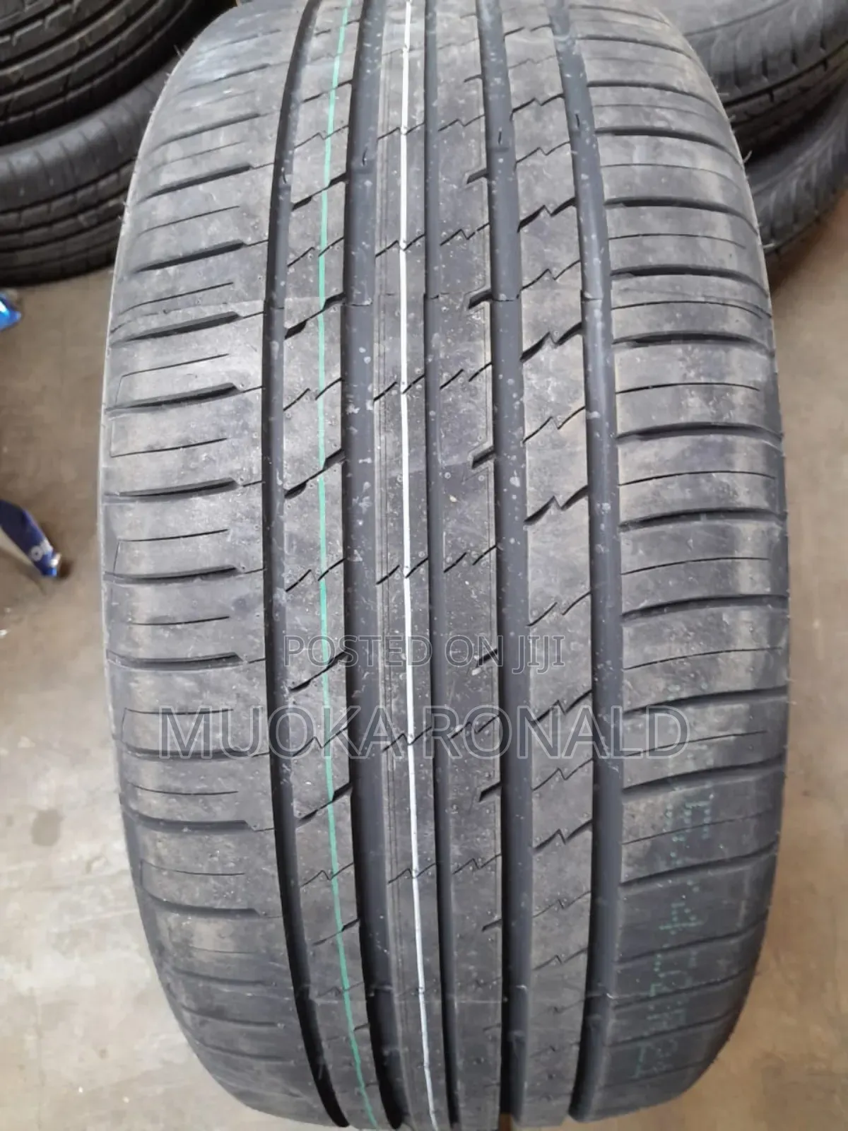 255/40r21 Rotalla Tyre