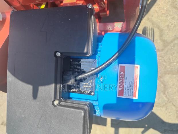 Windsor Double Bucket Milking Machine Single Phase. - thumbnail 3