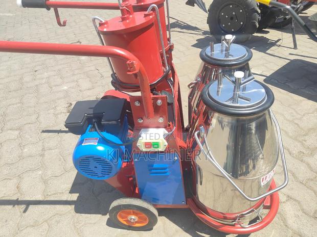 Windsor Double Bucket Milking Machine Single Phase. - thumbnail 4