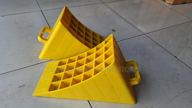 Truck Wheel Stopper - thumbnail 2
