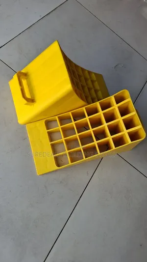Plastic Wheel Chocks/Plastic Wheel Stoppers.