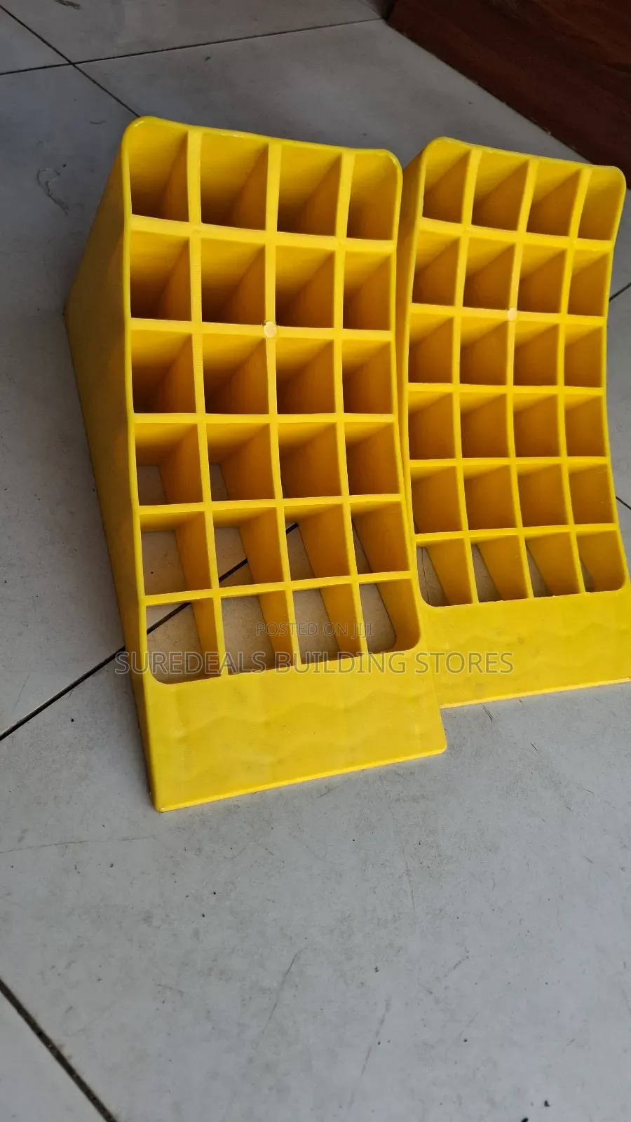 Plastic Wheel Chocks/Plastic Wheel Stoppers.
