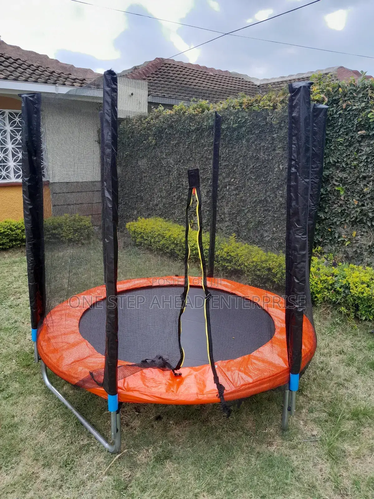 Strong Base 6ft Trampoline